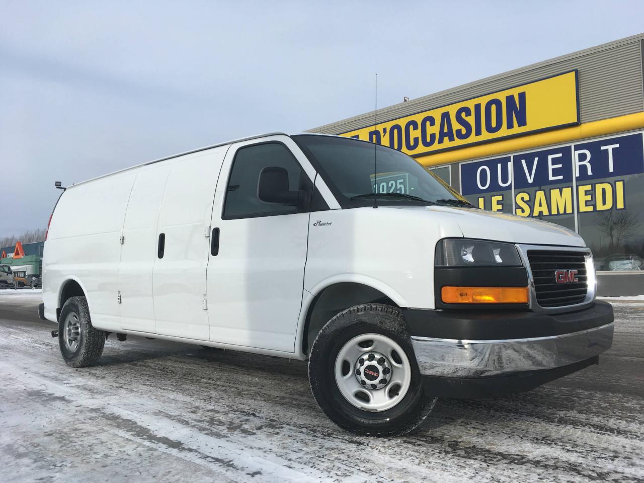 Used 2017 GMC Savana Traction arrière 2500 155 po BAS KIL for sale in Lévis, QC