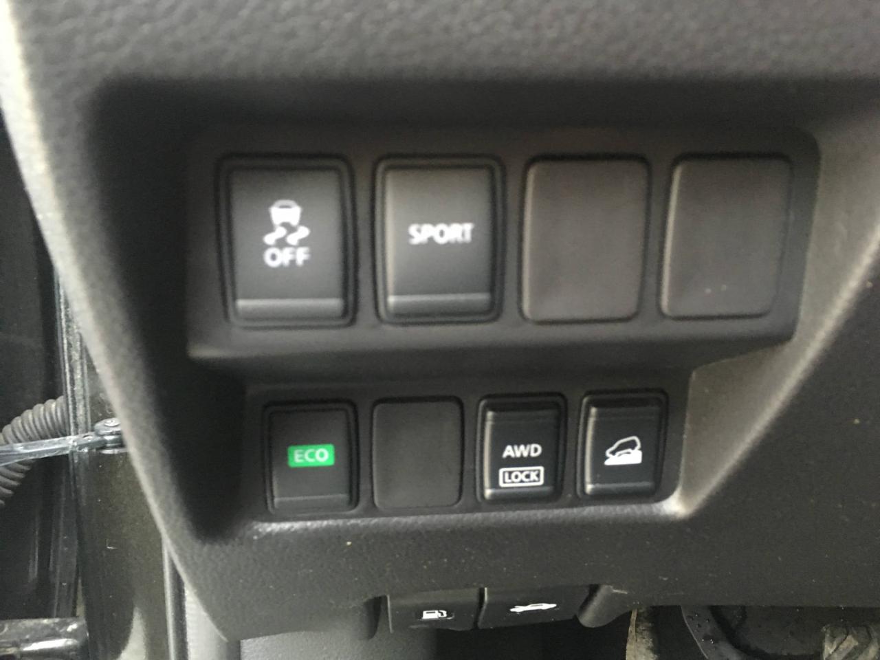 645943