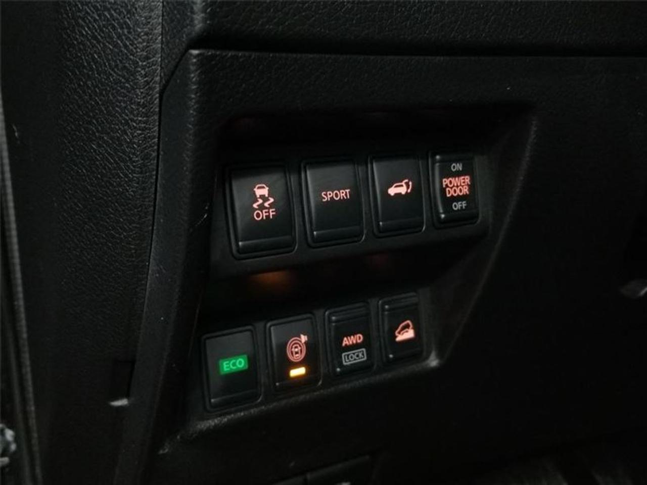 645982.11693556