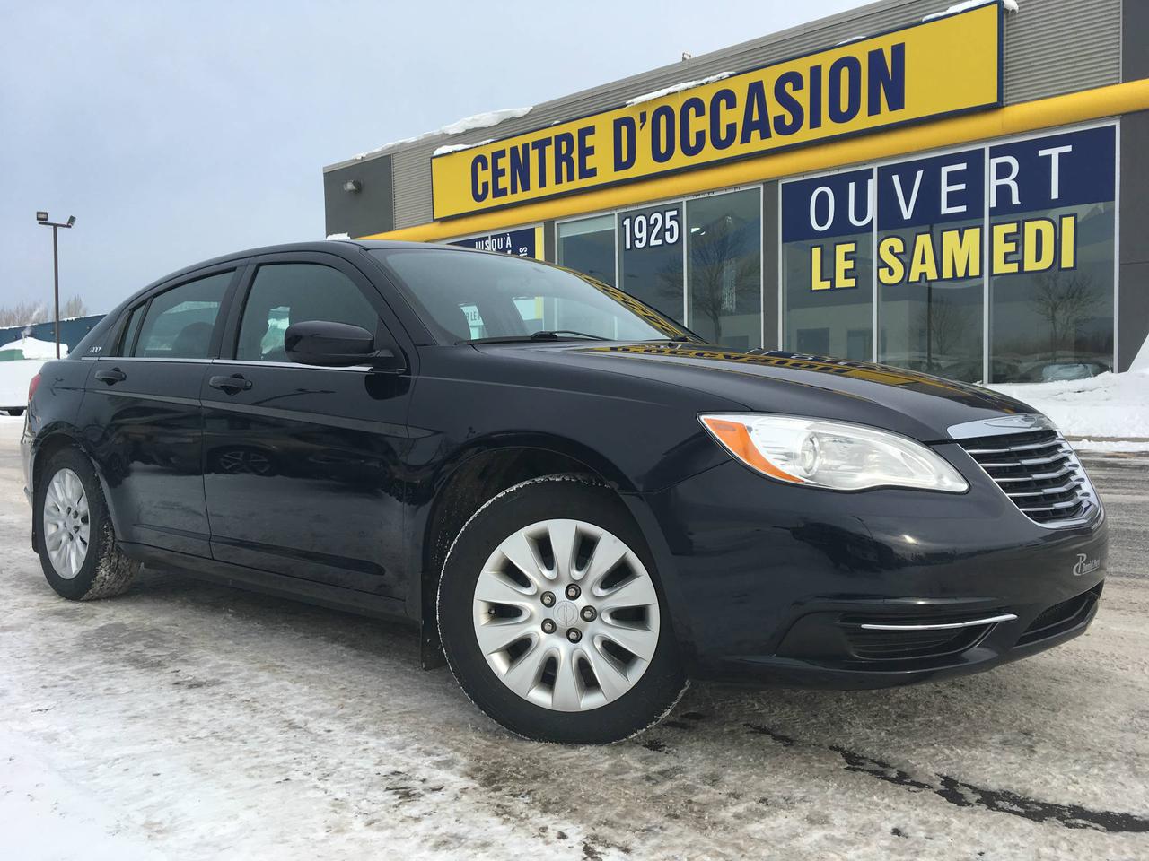 <a href=https://www.danielpareautos.com/occasion/Chrysler-200-2012.html>https://www.danielpareautos.com/occasion/Chrysler-200-2012.html</a>

UNIQUE--IMPECCABLE--GROUPES ÉLECTRIQUES--PORTES ET VITRES ÉLECTRIQUE--MIROIRS ÉLECTRIQUES--RÉGULATEUR DE VITESSE--CLIMATISEUR--UN SEUL PROPRIÉTAIRE--VOLANT AJUSTABLE--A VOIR--Daniel Paré Auto situé maintenant à Lévis, à 15 minutes de Québec et Montmagny, à proximité de Bellechasse et de la Beauce. Nous vous offrons une large gamme de véhicule de luxe, sport, sous-compact, compact, familiale, fourgonnette, VUS, camion, 4x4 et AWD. Nous fessons affaire avec la majorité des institutions financières et avons plusieurs options de financement tel que, Accord D, 2ième et 3ième chance au crédit, redressement de crédit. Notre équipe enthousiasme et professionnel vous attends. Ouvert 6 jours semaine, du lundi au jeudi de 9h à 20h et le vendredi de 9h à 18h et le samedi de 9H A 14H.