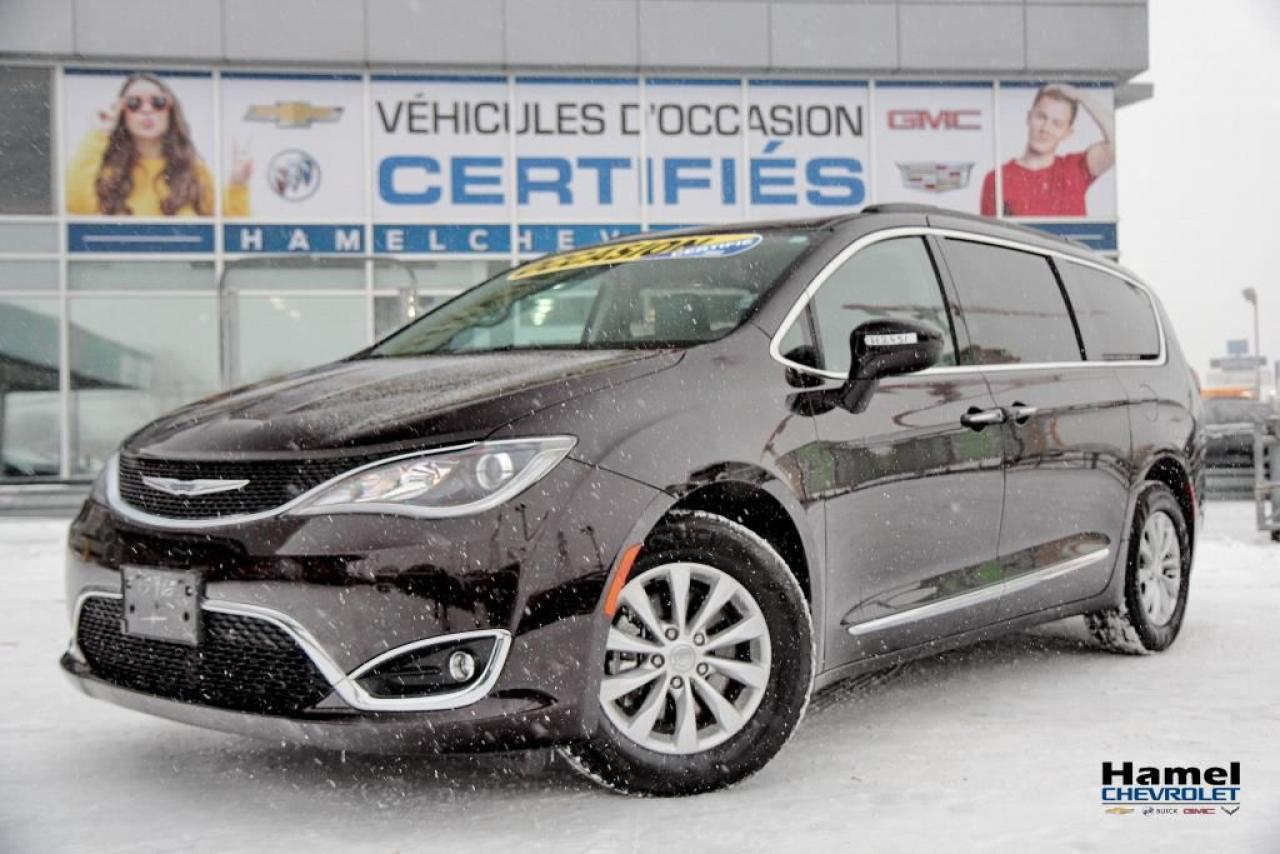 Used 2017 Chrysler Pacifica Touring-L for sale in St-Léonard, QC