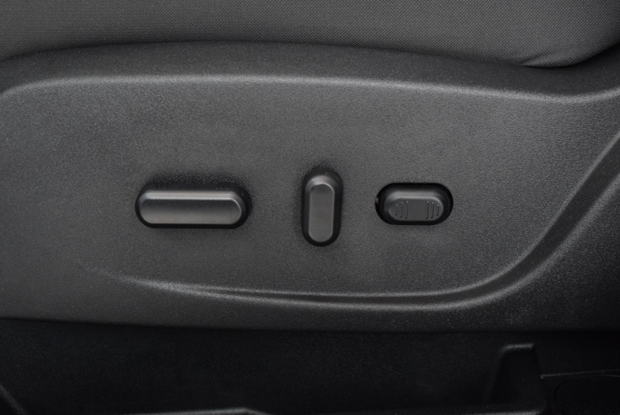 646303