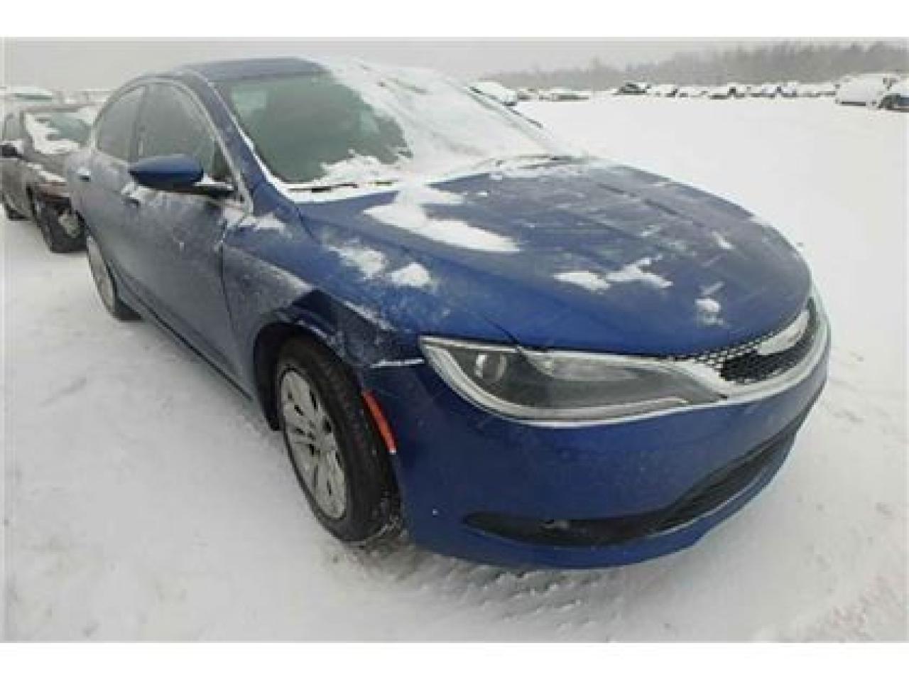 Used 2015 Chrysler 200 LTD for sale in St-Philibert, QC