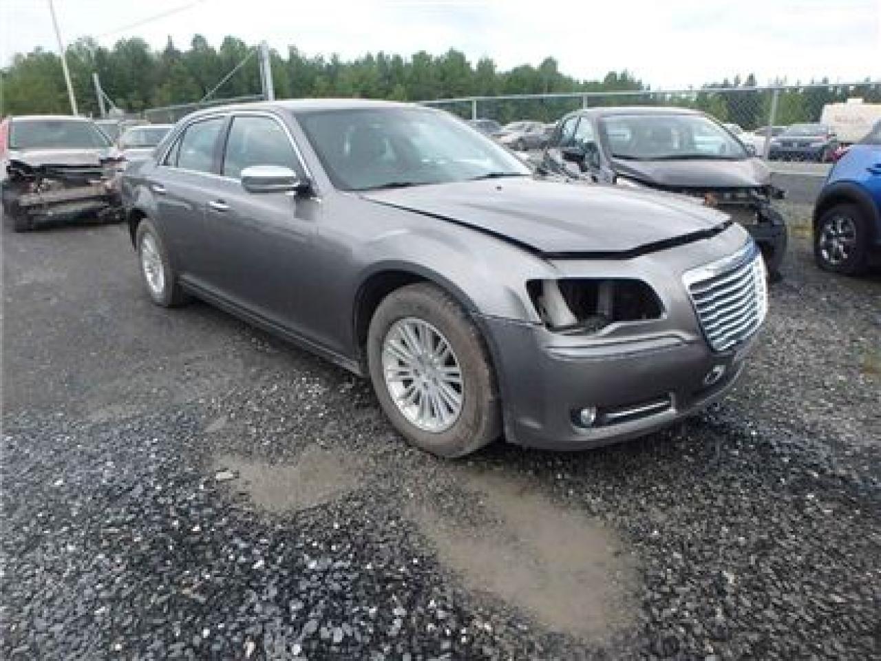 Used 2012 Chrysler 300 LTD for sale in St-Philibert, QC