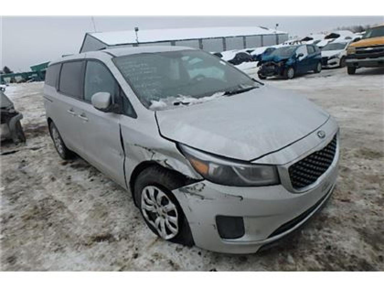 Used 2015 Kia Sedona LX for sale in St-Philibert, QC