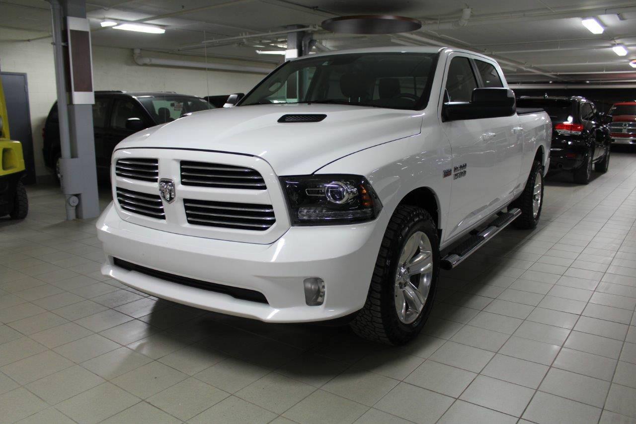 Used 2016 Dodge Ram 1500 SPORT CREW 4X4 for sale in St-Eustache, QC