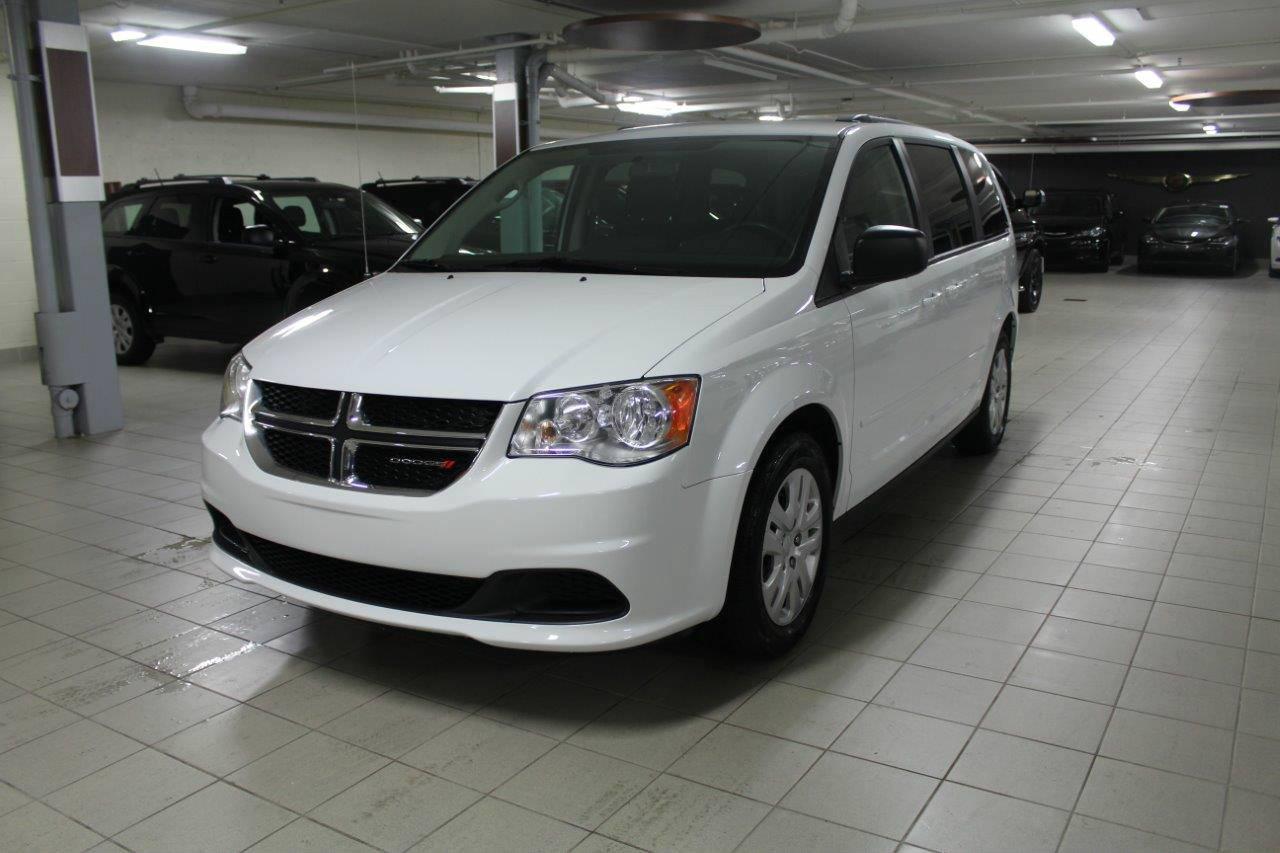 Used 2015 Dodge Grand Caravan SXT Stow N Go for sale in St-Eustache, QC