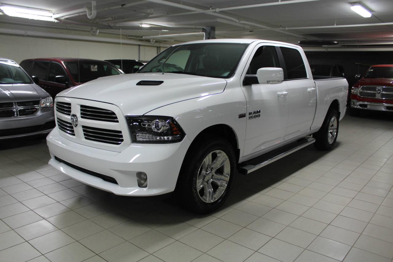 Used 2017 Dodge Ram 1500 Sport Plus Crew  4x4 for sale in St-Eustache, QC