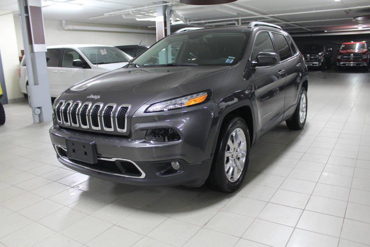 Used 2017 Jeep Cherokee Limited 4x4 for sale in St-Eustache, QC