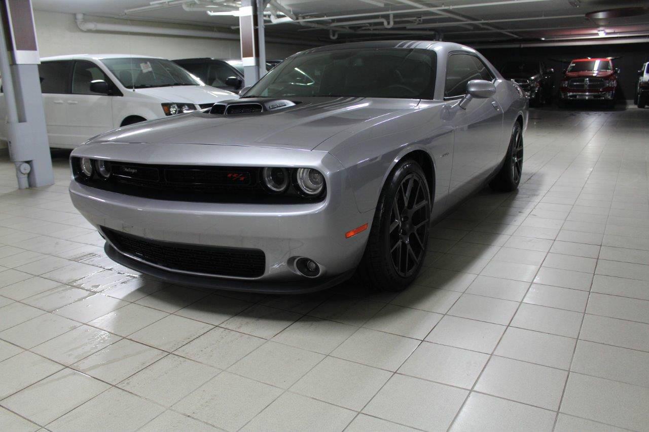 Used 2017 Dodge Challenger R/T SHAKER for sale in St-Eustache, QC
