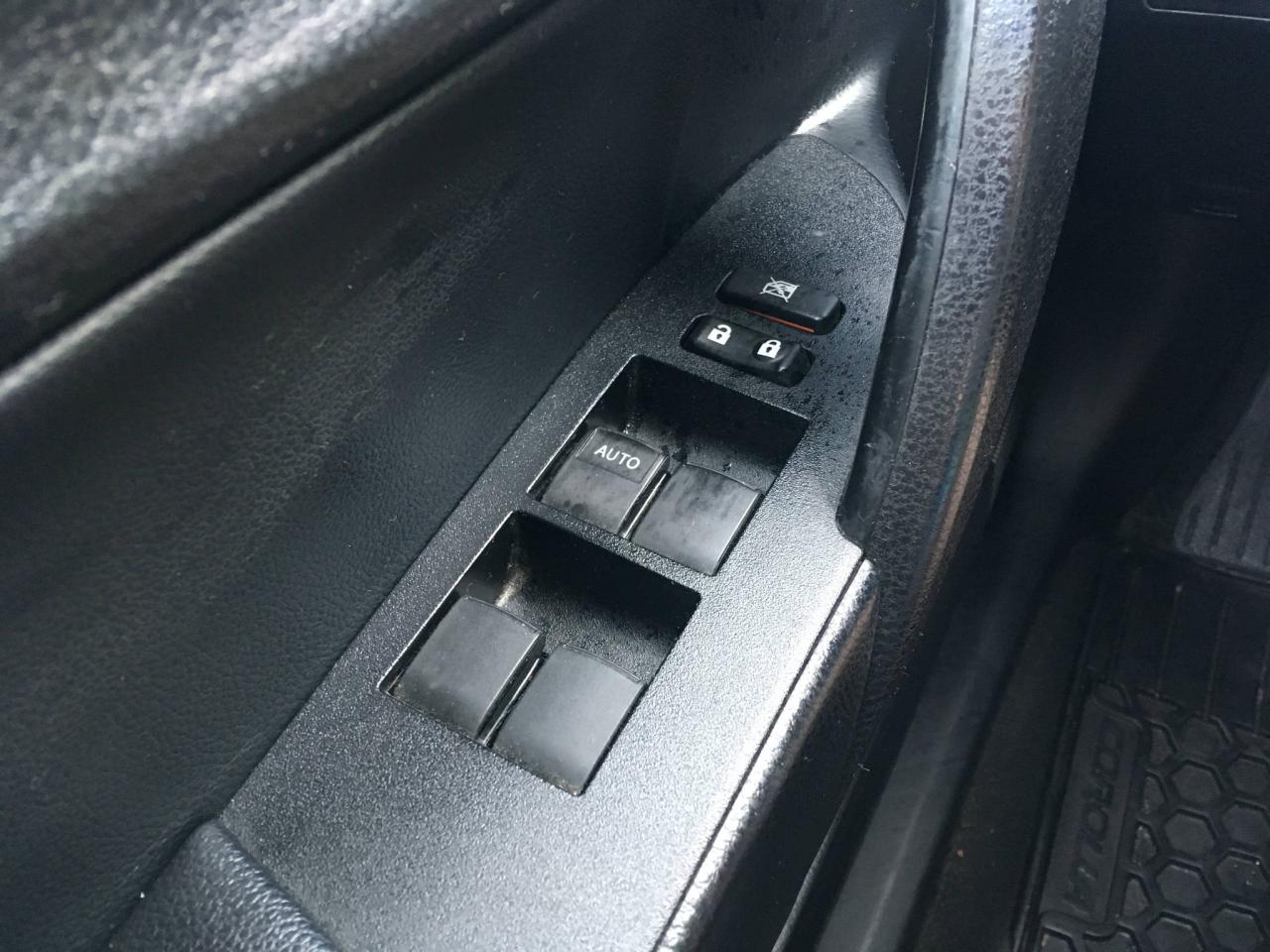 646933