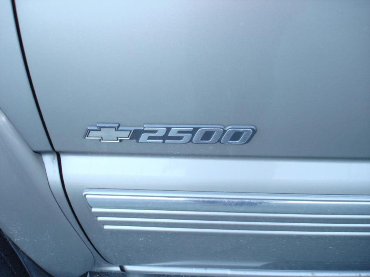 646945