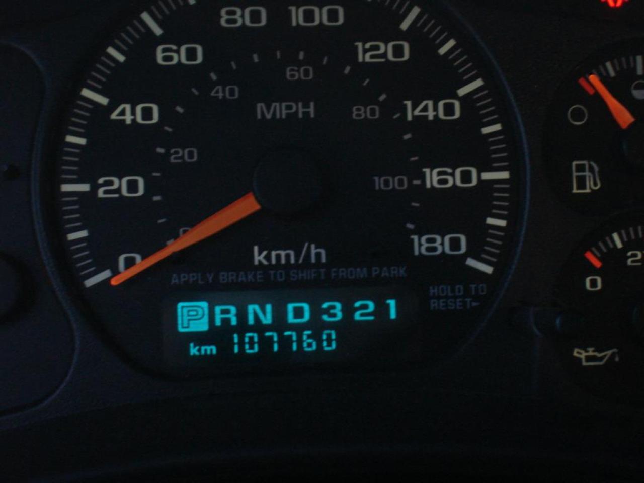 646945