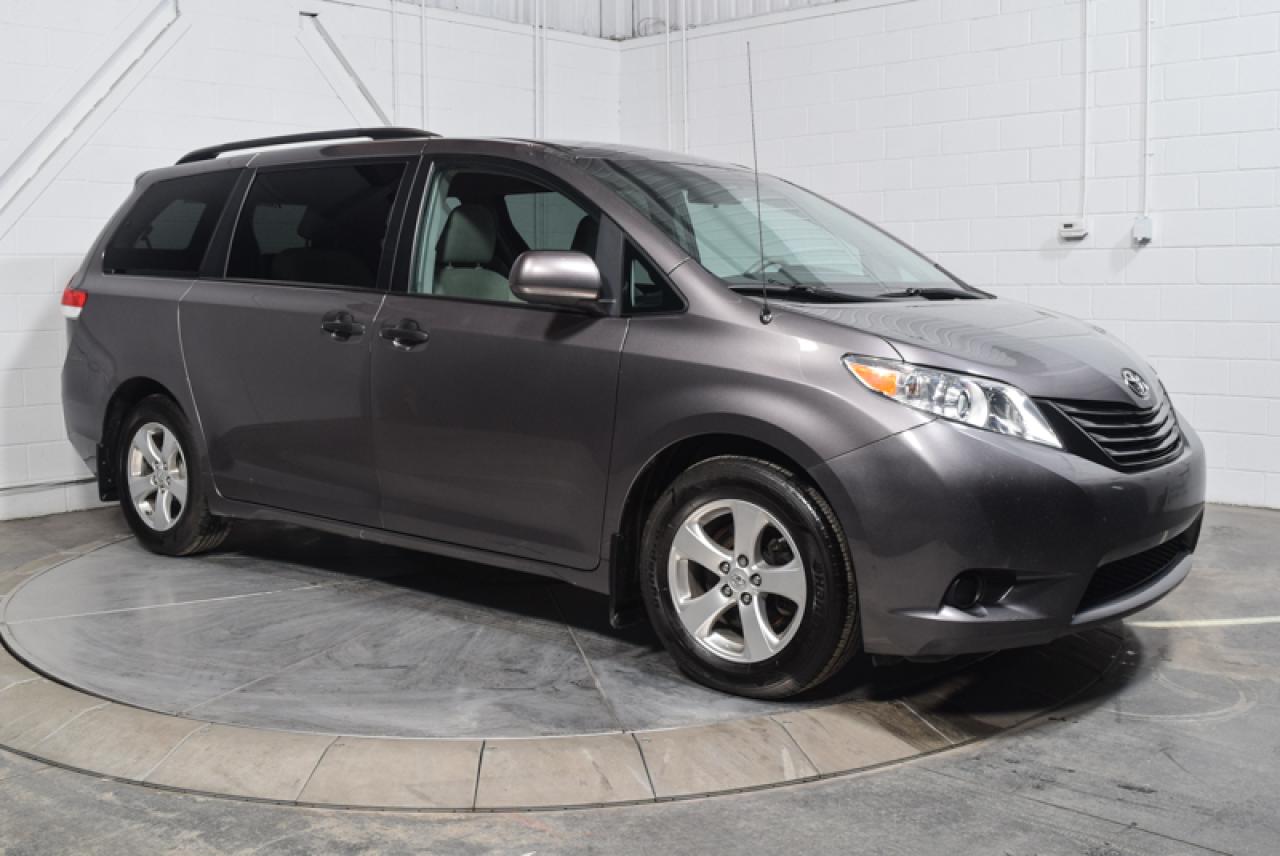 Used 2014 Toyota Sienna En Attente for sale in St-Constant, QC