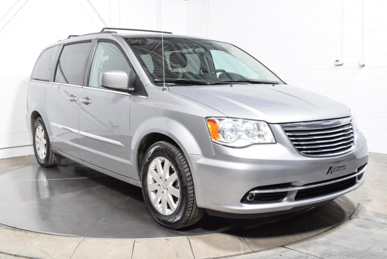 Used 2015 Chrysler Town & Country Stow&go A/c Mags for sale in St-Constant, QC
