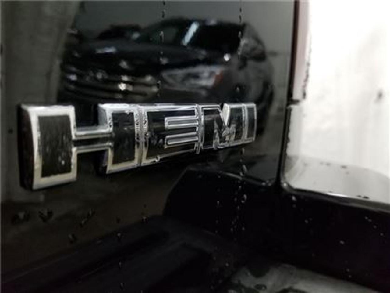 647128.11315394