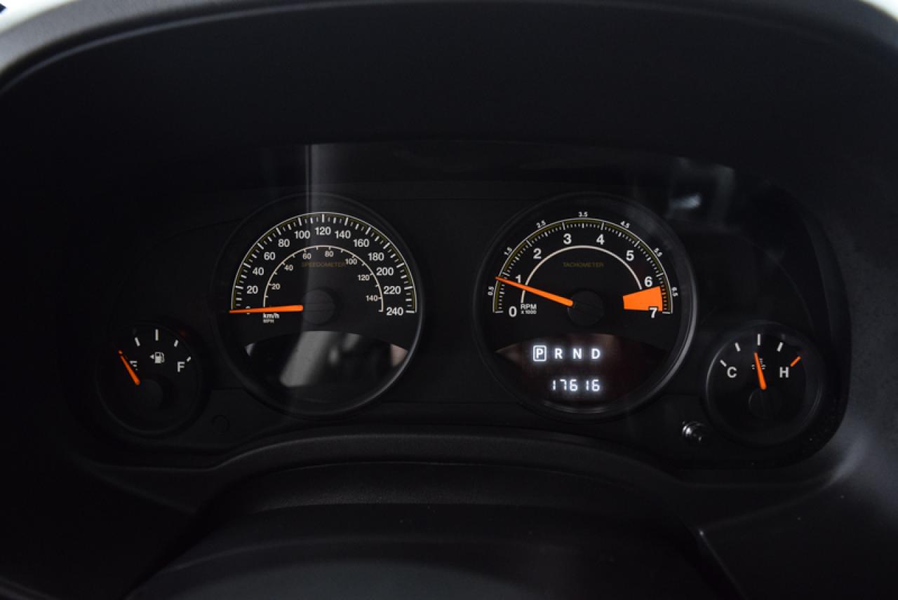 647153