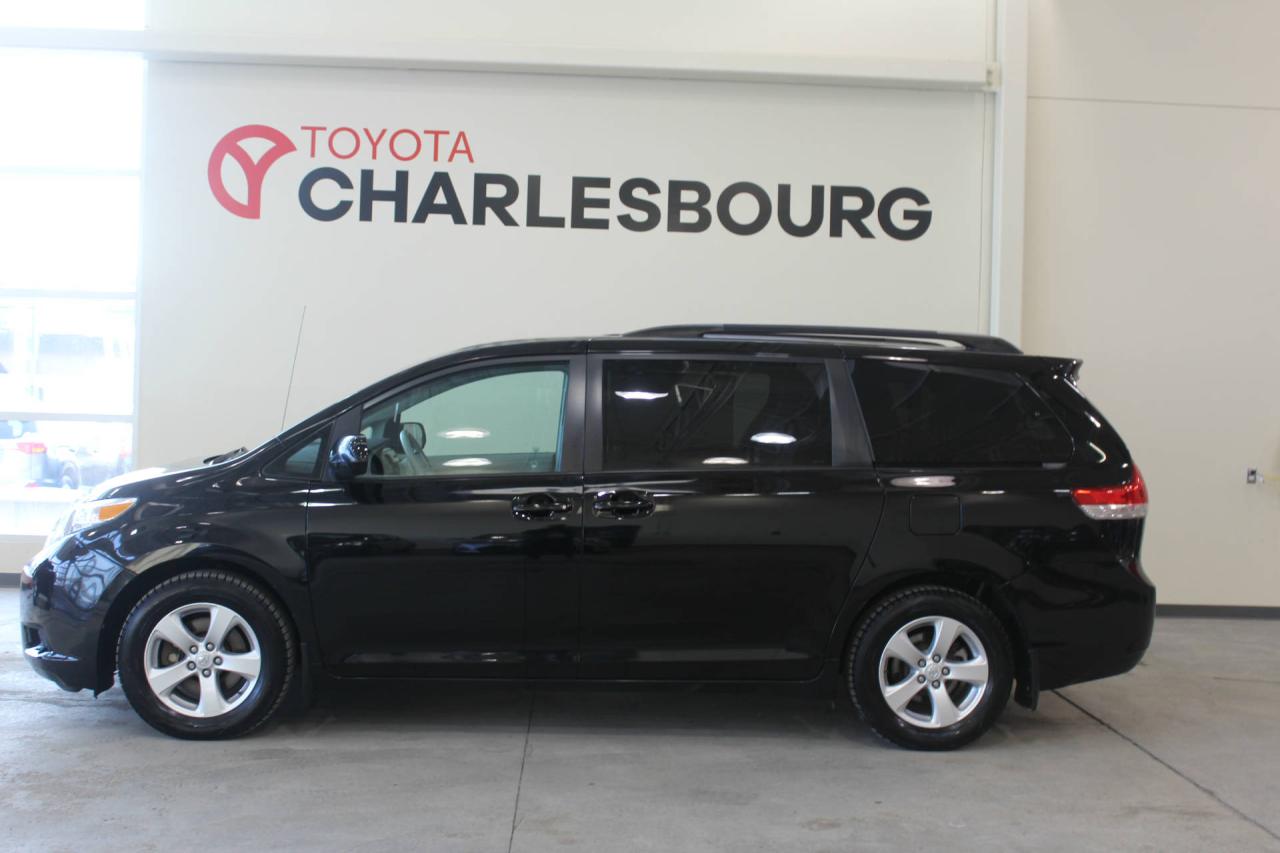 Used 2014 Toyota Sienna LE 8 PASSAGERS for sale in Québec, QC