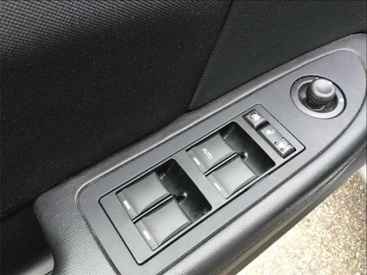 647298