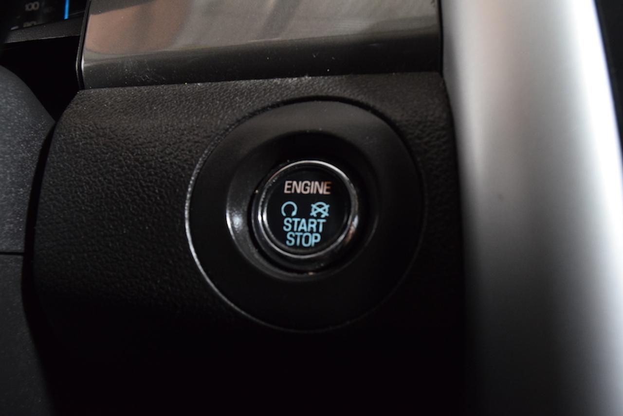 647303.11318396