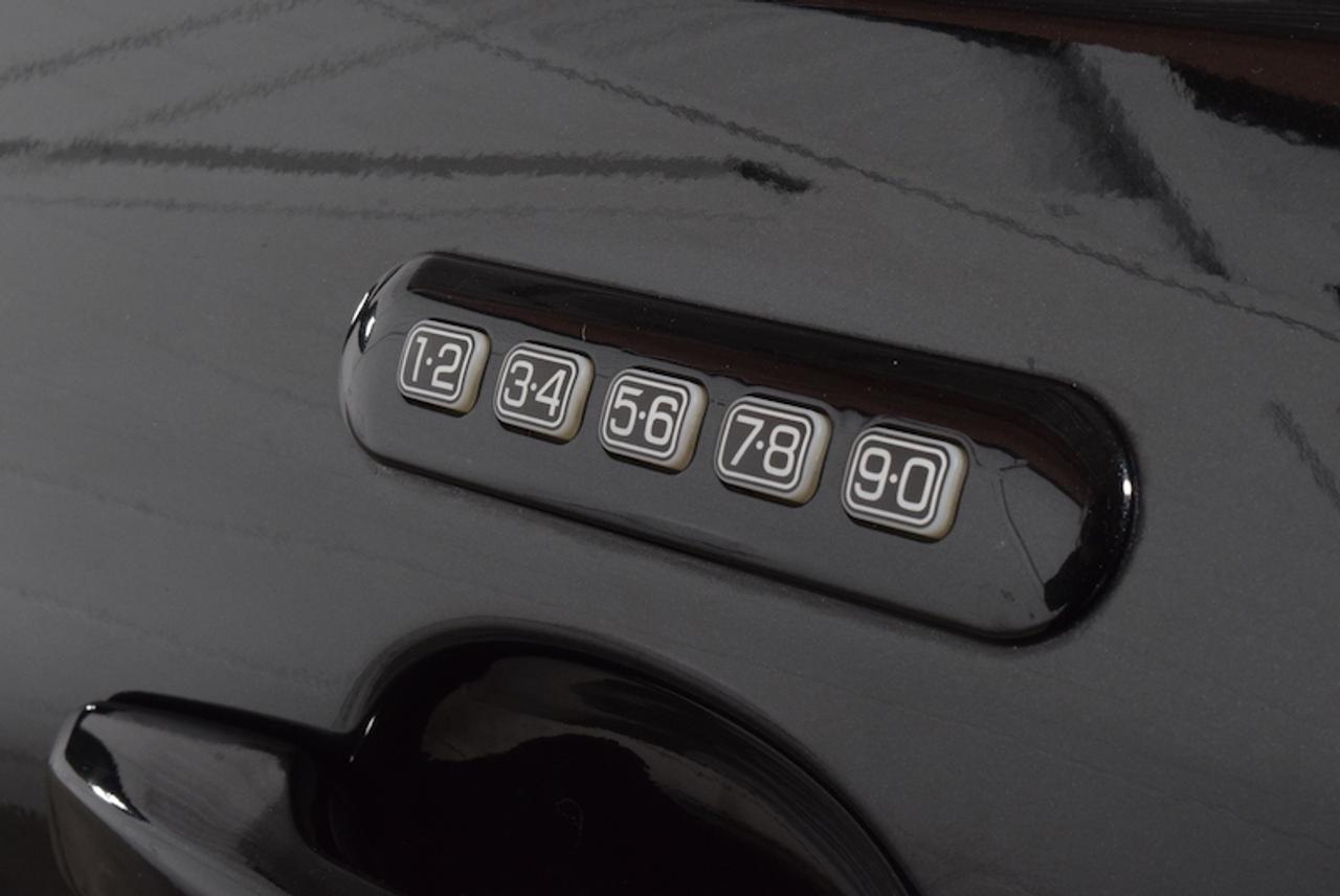 647303.11318421