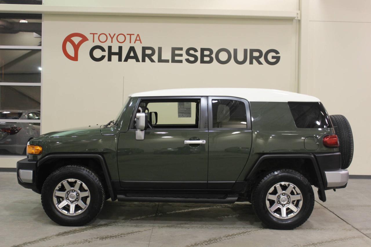 Used 2014 Toyota FJ Cruiser URBAN for sale in Québec, QC