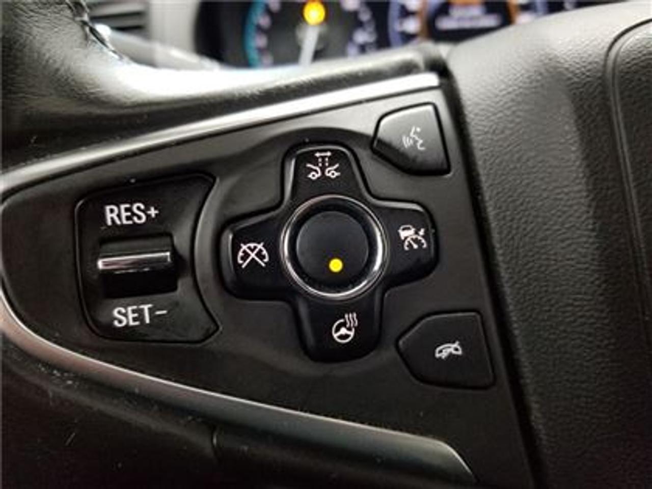 647334.11318879