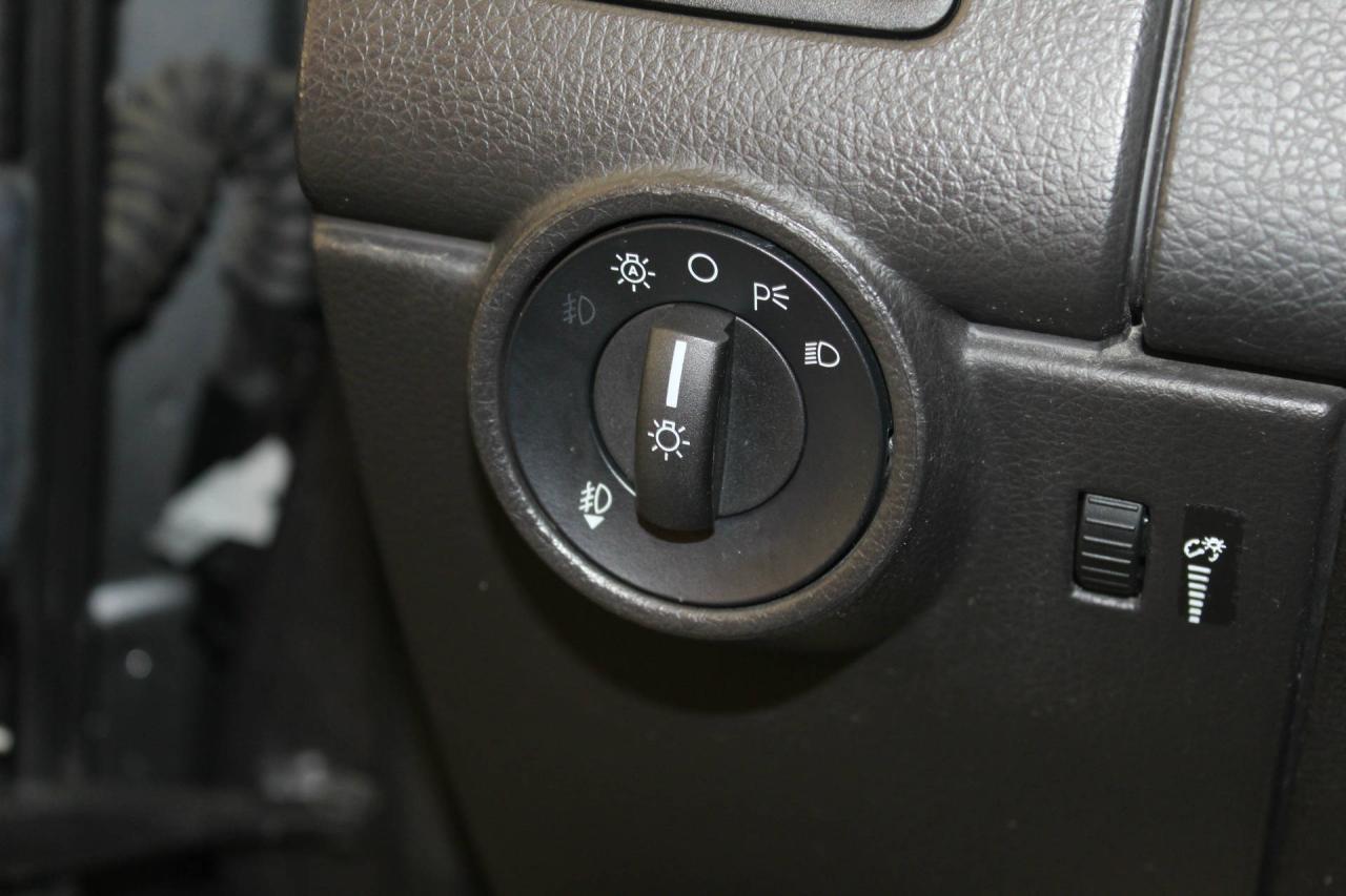 647351