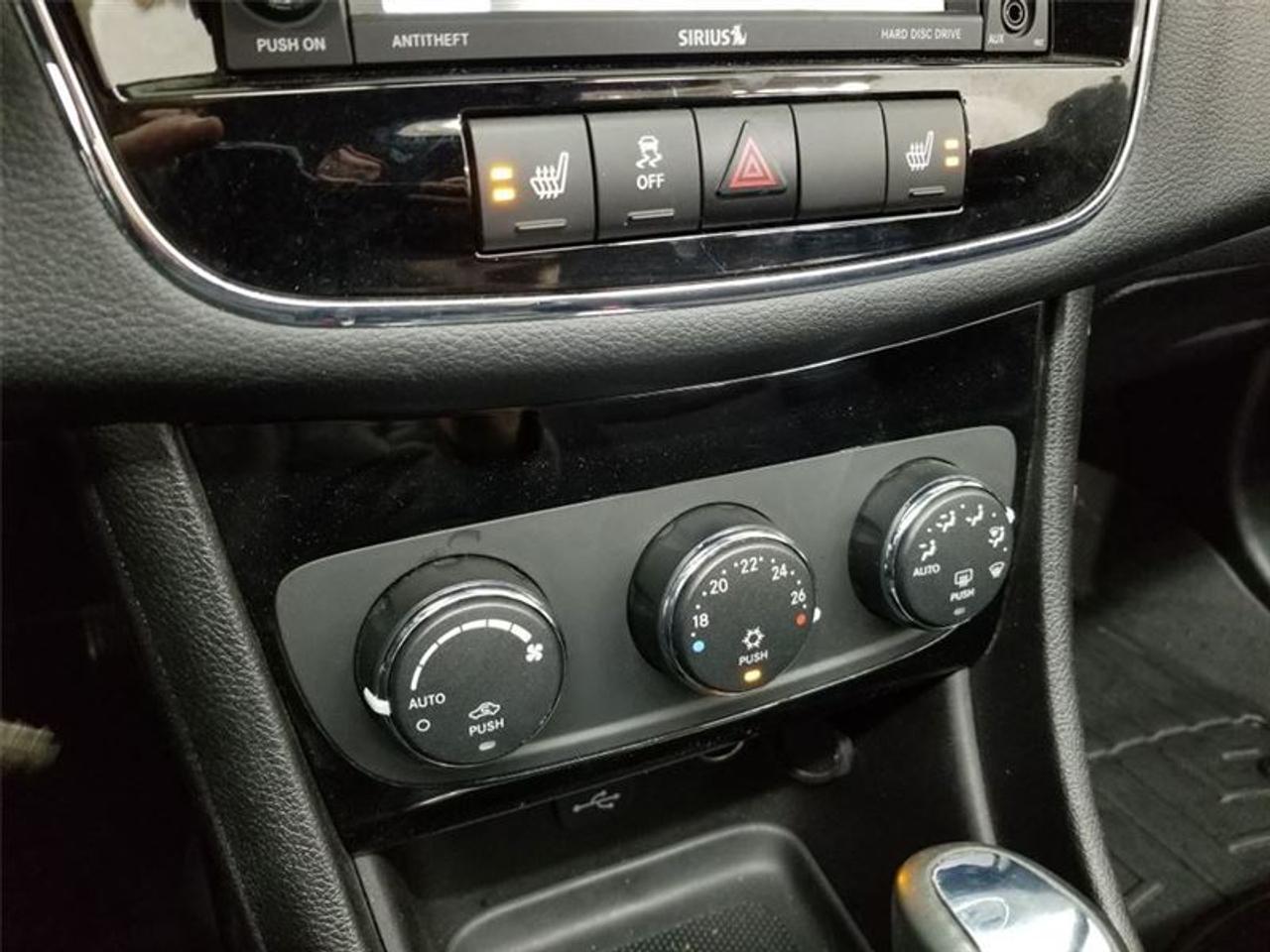 647381.11319945