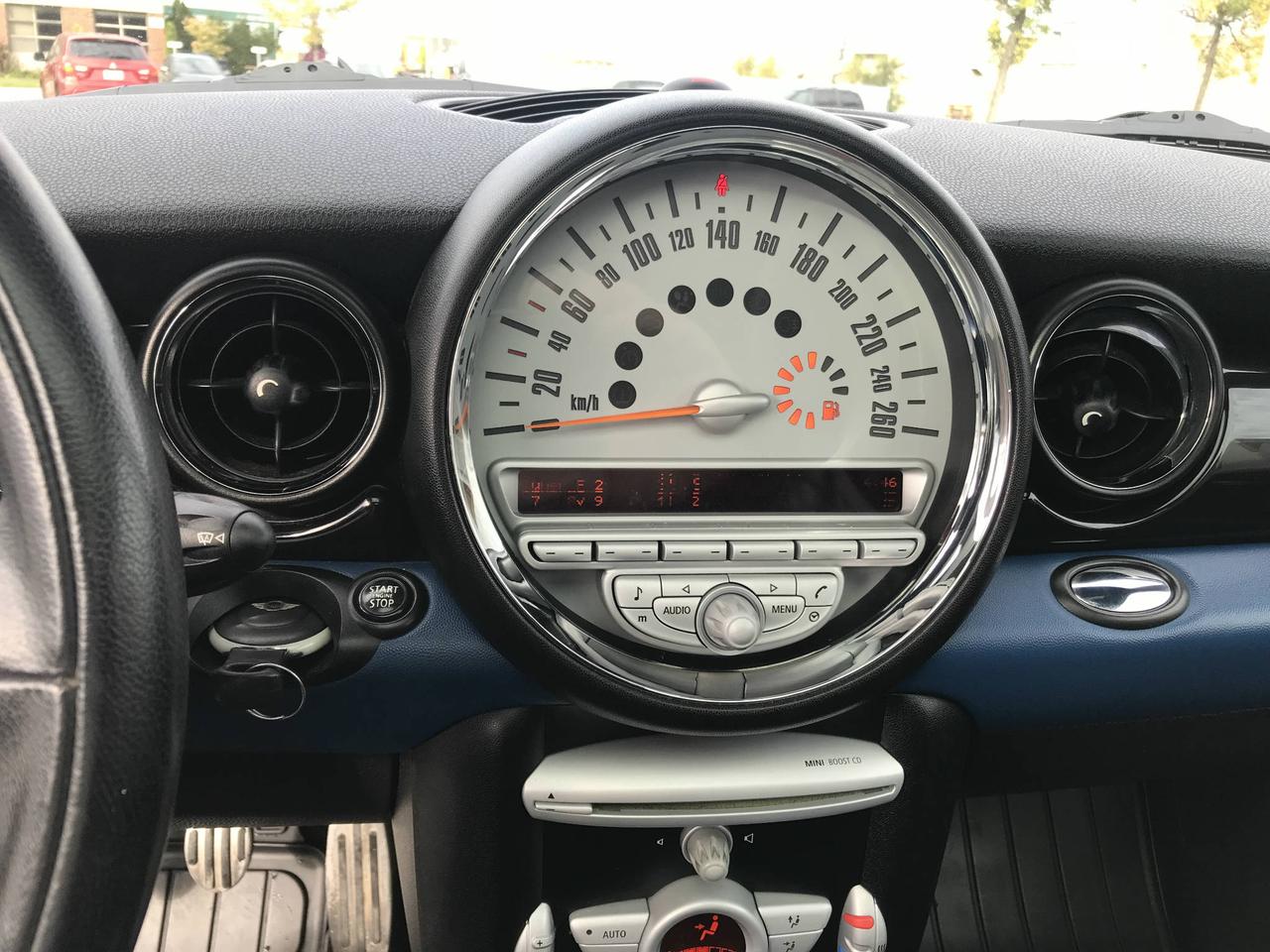 647382.11319977