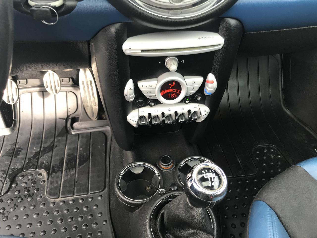 647382.11319984
