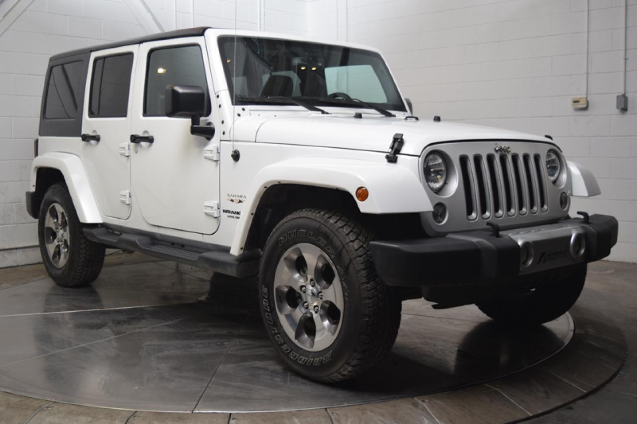 Used 2017 Jeep Wrangler Sahara 4x4 2 Toits for sale in St-Constant, QC
