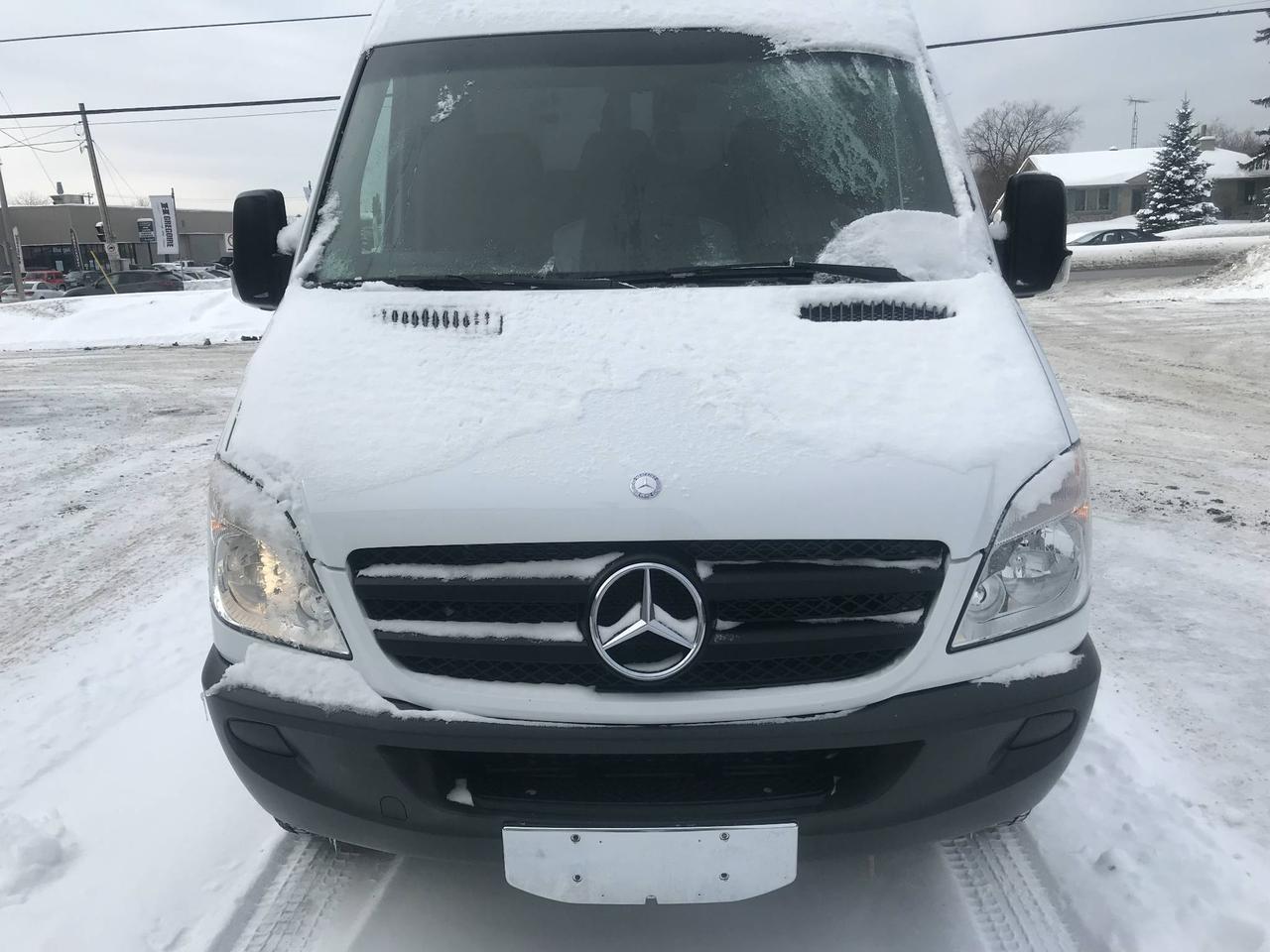 647398.11320265