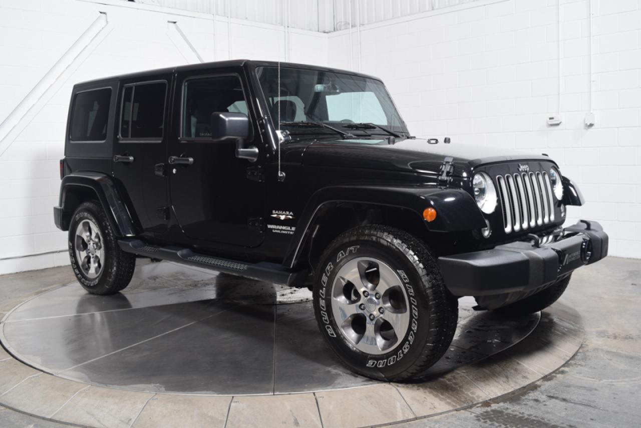 Used 2017 Jeep Wrangler Sahara 4x4 2 Toits for sale in St-Constant, QC