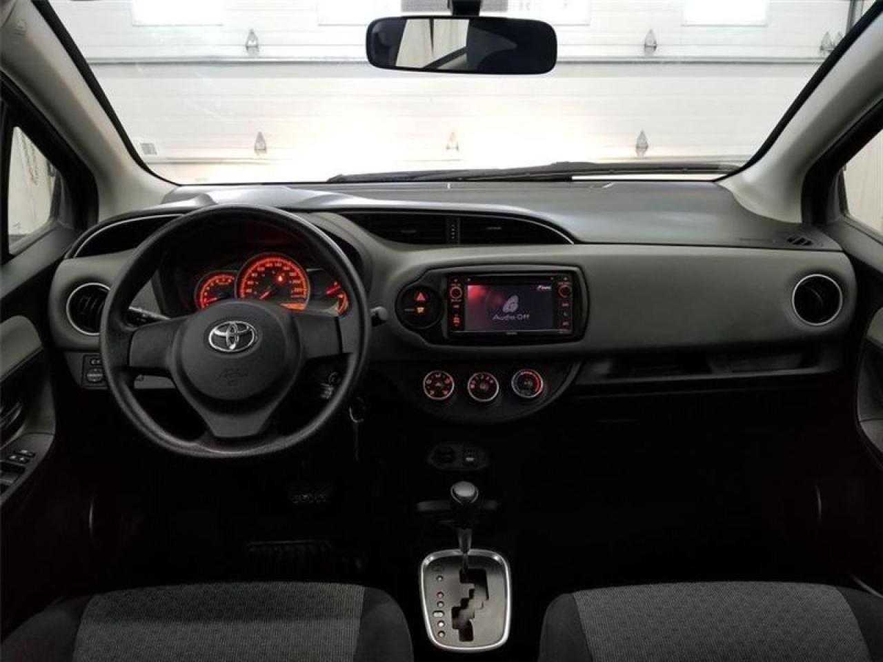 647561