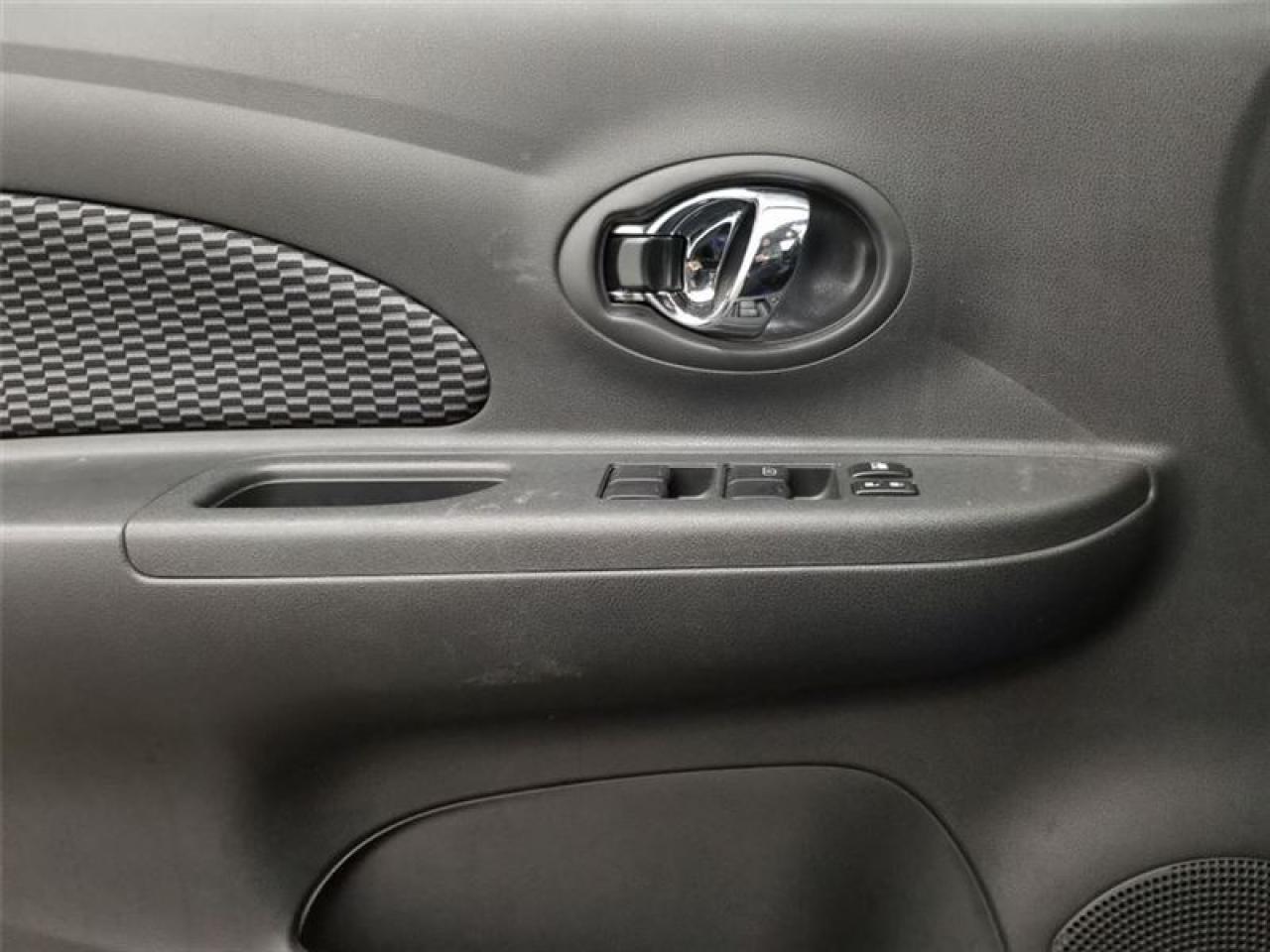 647568