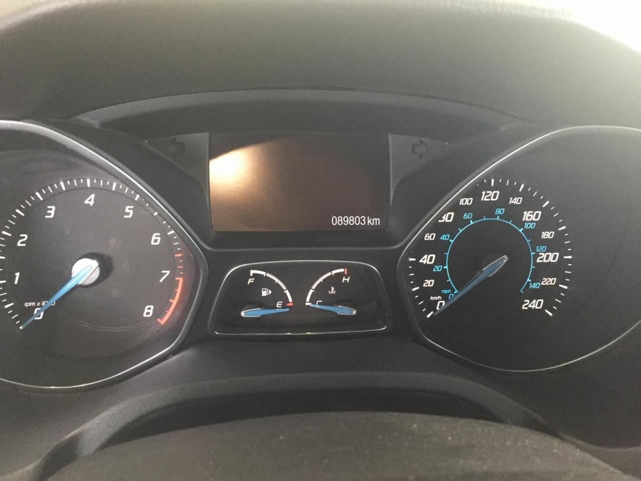 647585