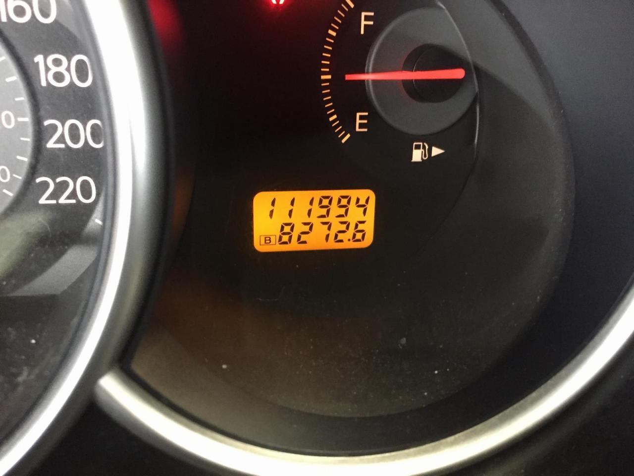 647633