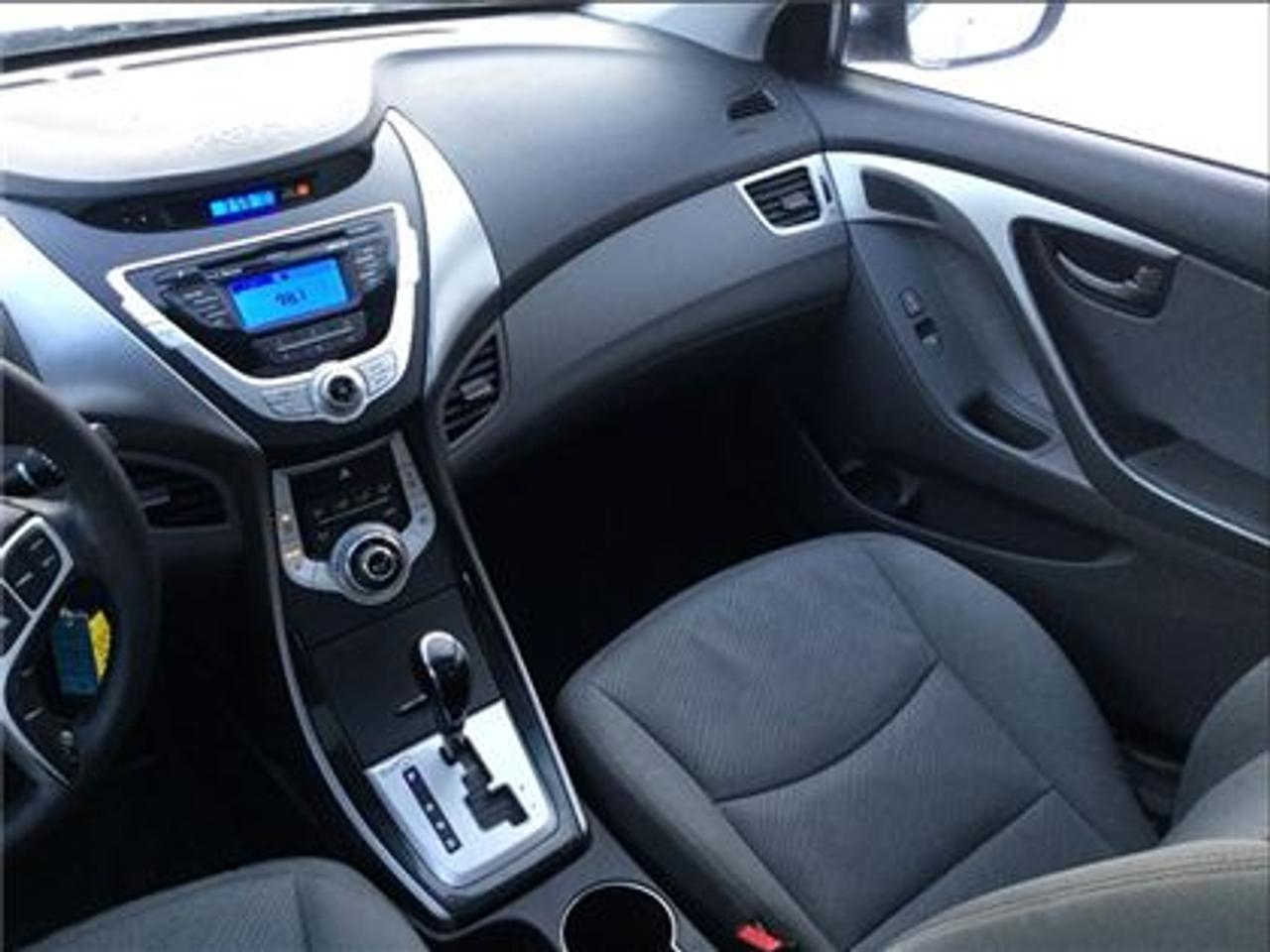 647689.11326463