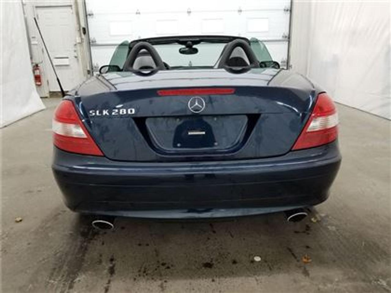 647703.11326775