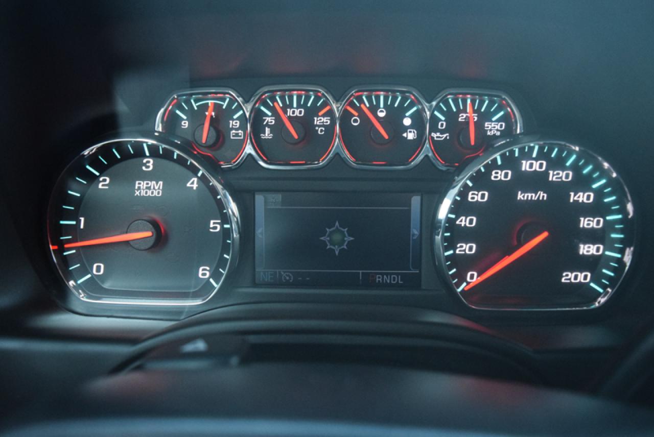 647705