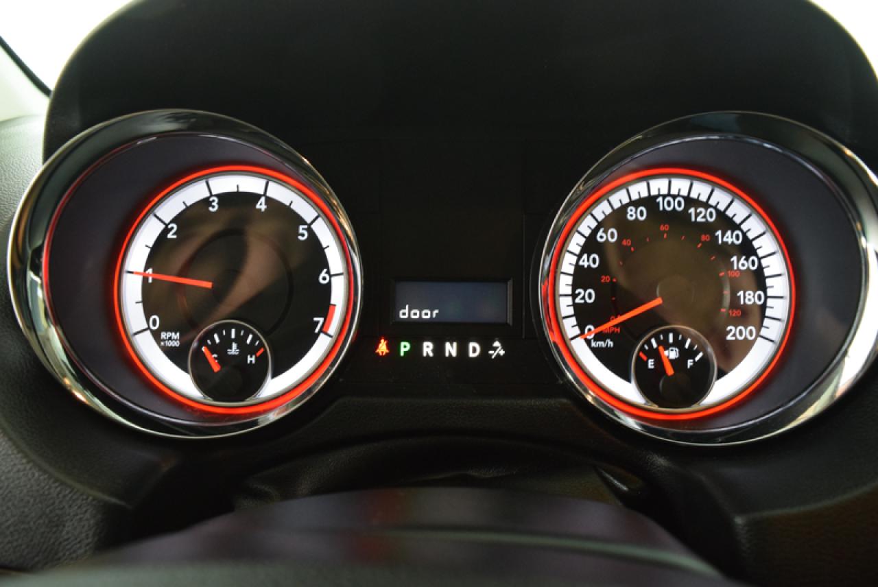 647711