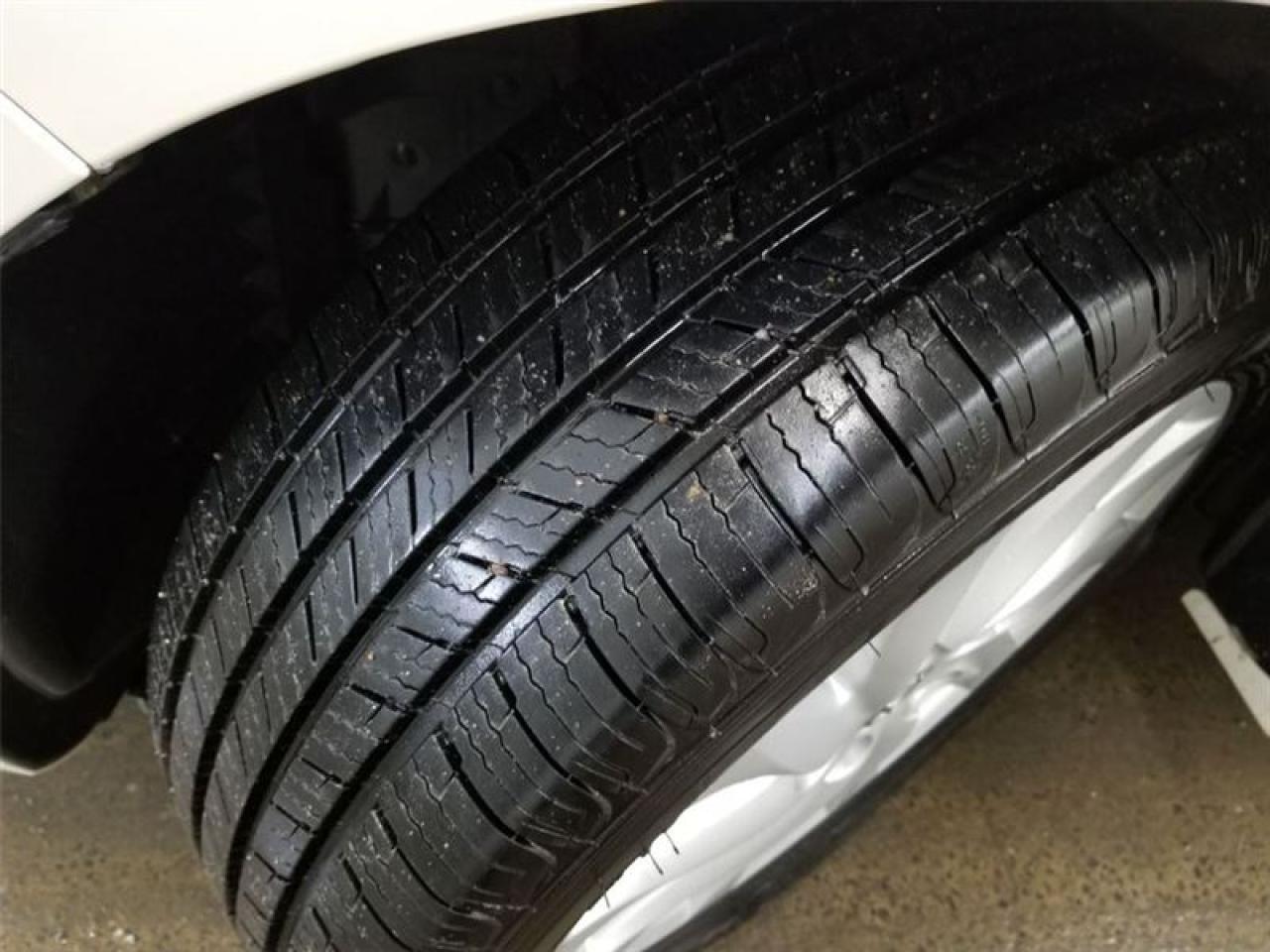 647738