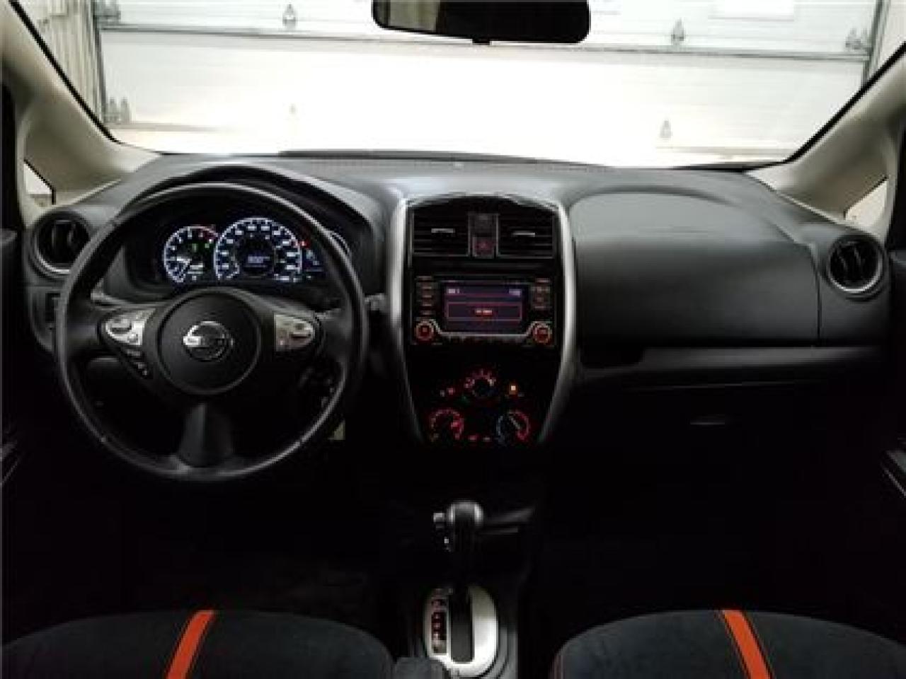 647763