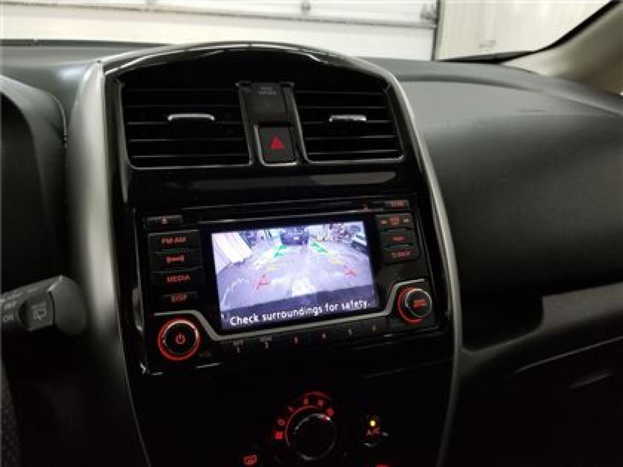 647763