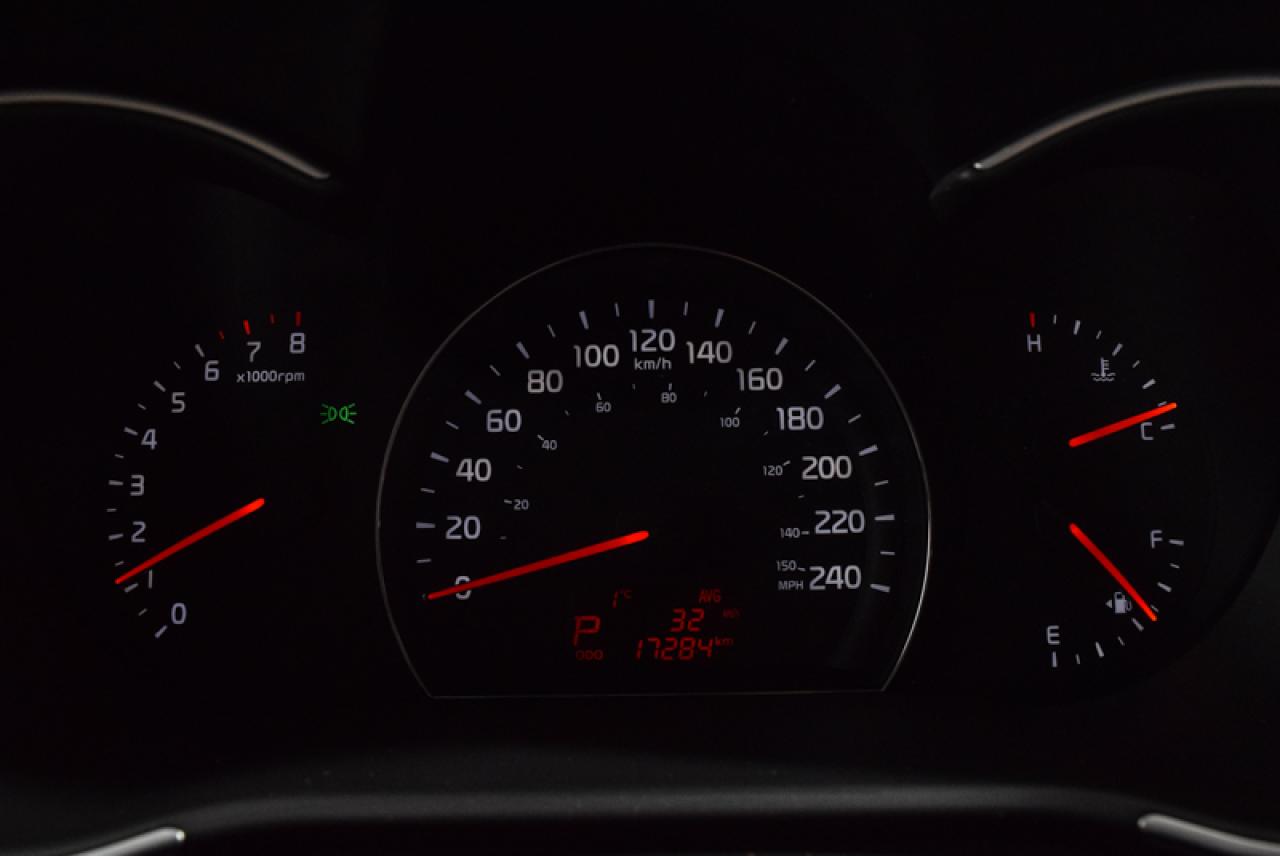 647764