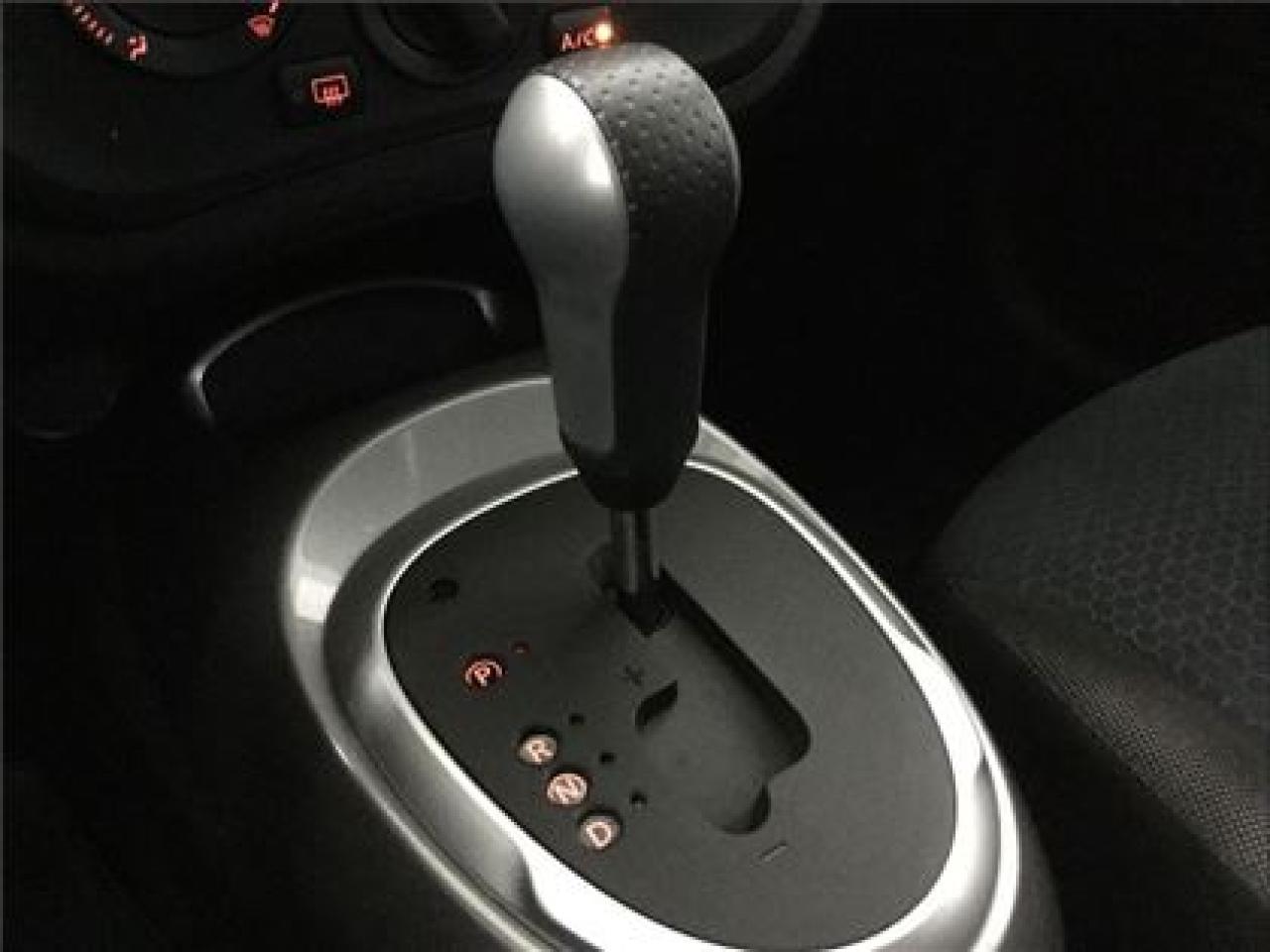 647773
