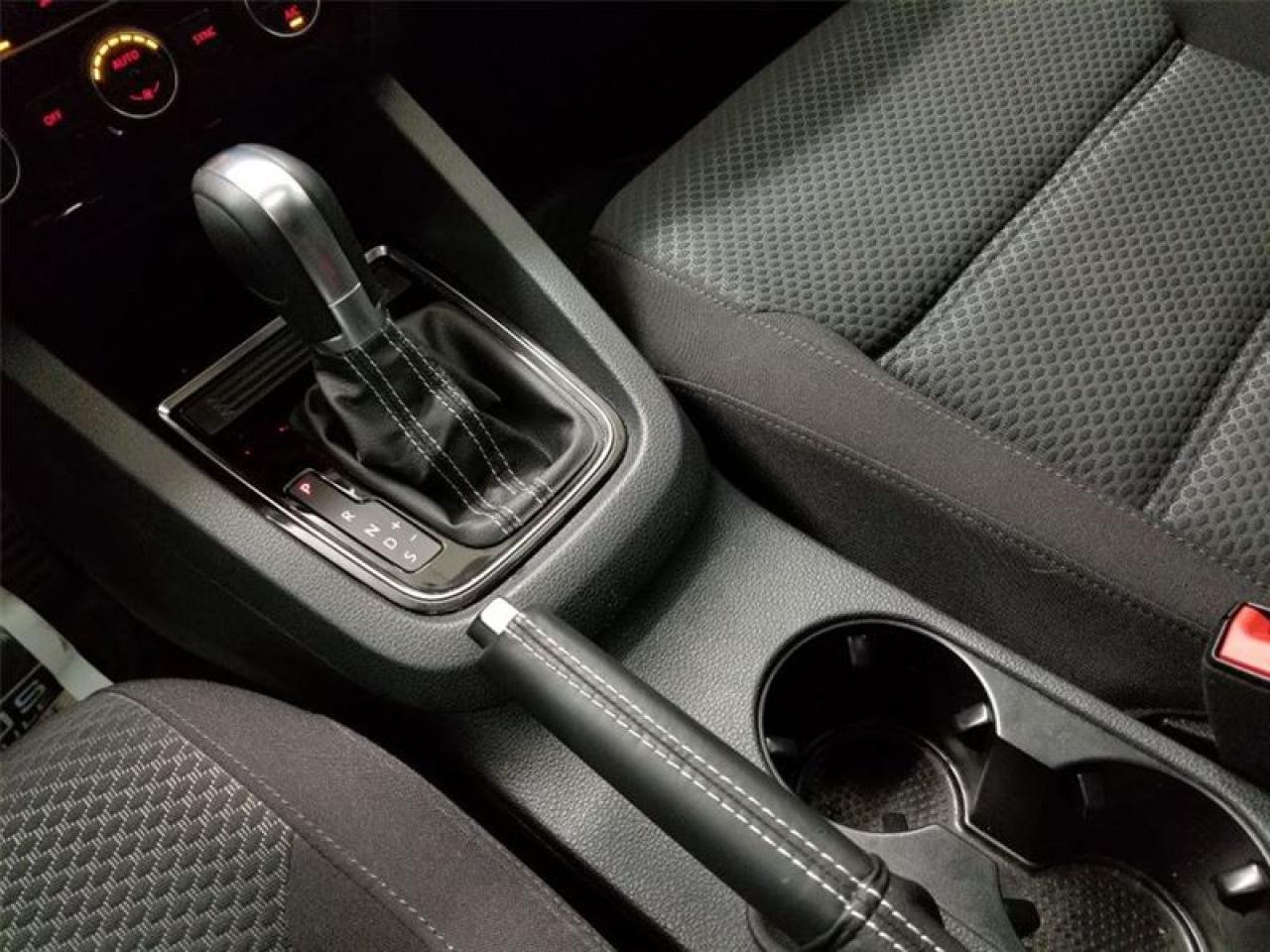 647783