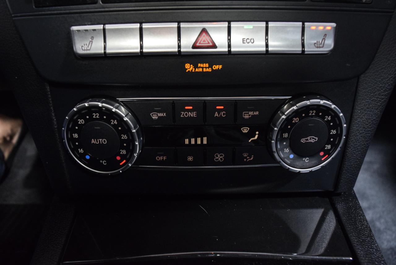 647793
