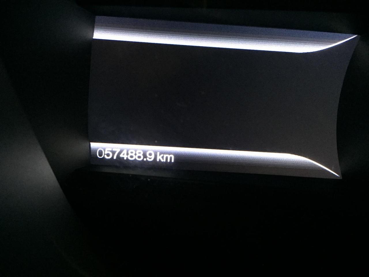 647801